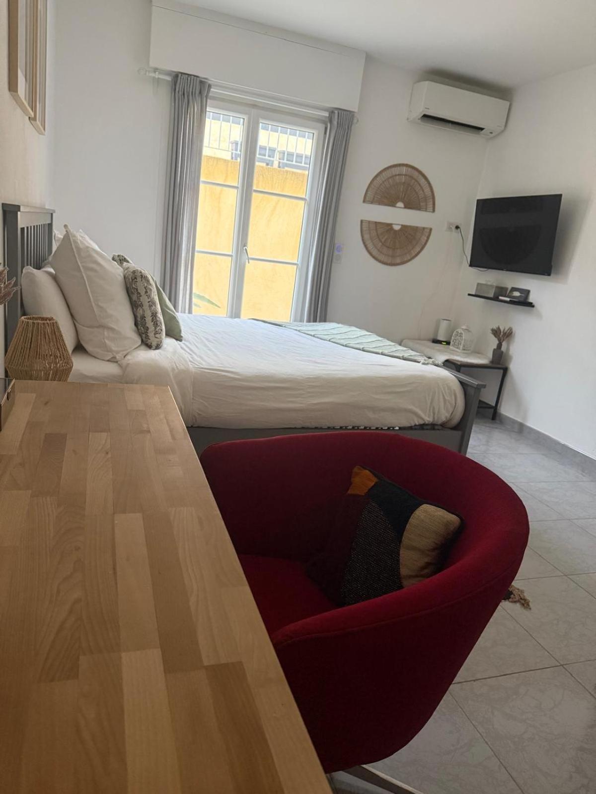 Detente Bas De Villa Jacuzzi, Piscine A 15 Min De Nice Carros Extérieur photo